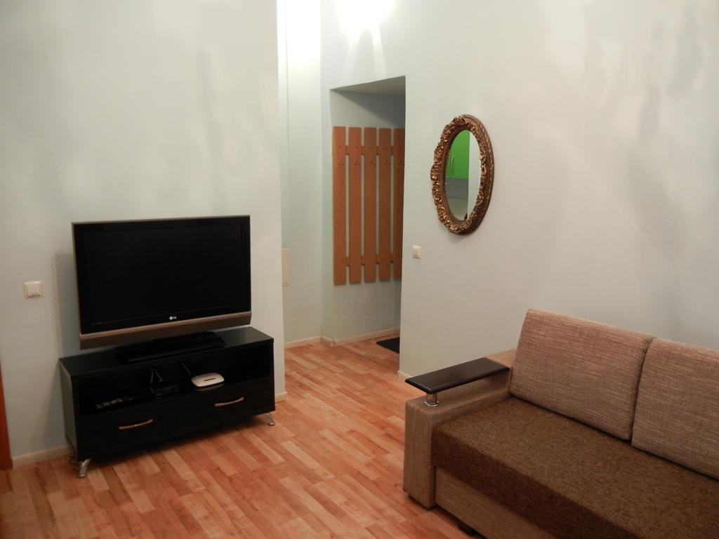 Apartment On Knyazya Romana 26 Center Lviv Exterior photo