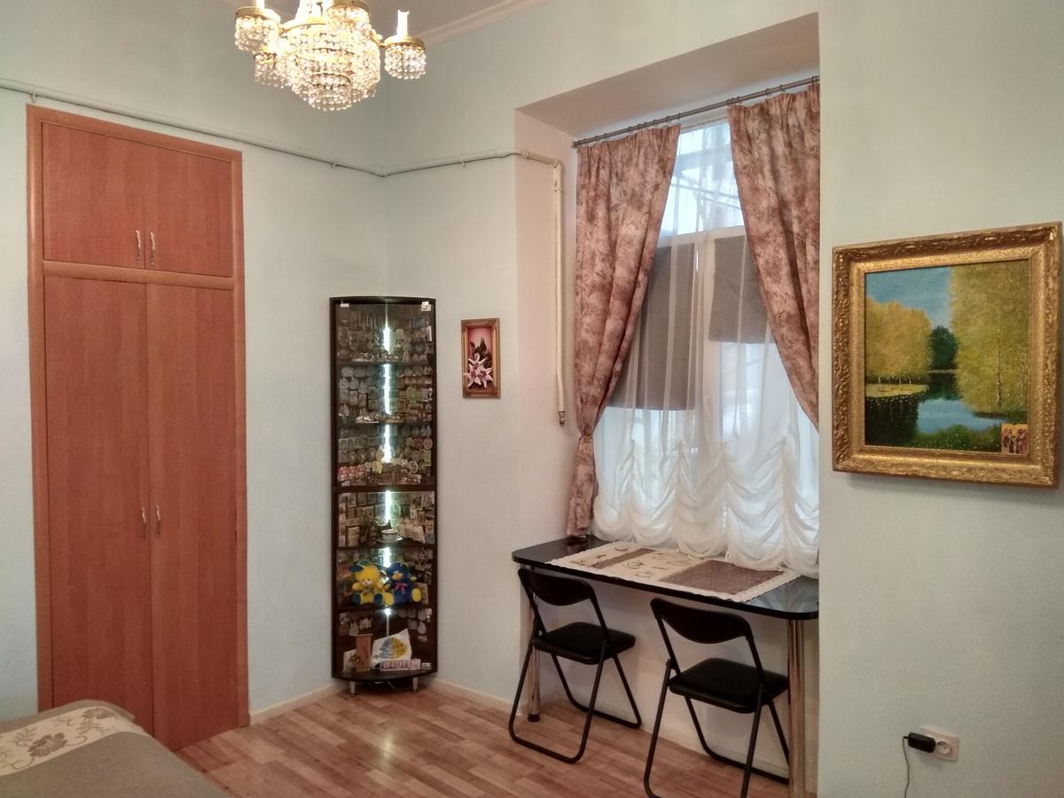 Apartment On Knyazya Romana 26 Center Lviv Exterior photo